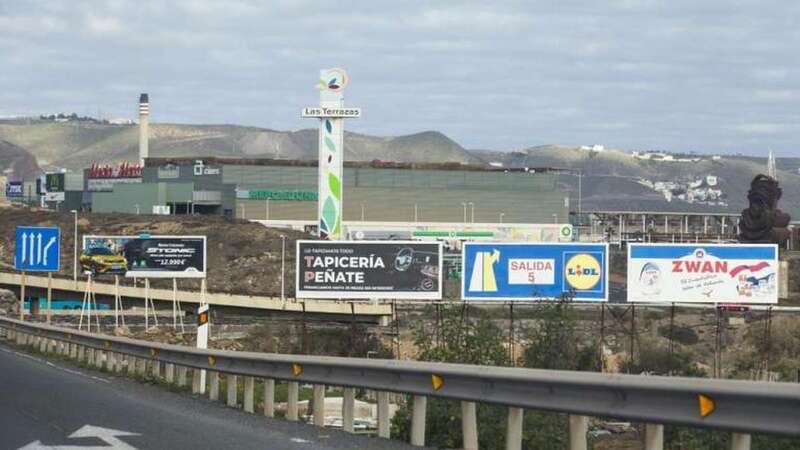 Vista de las vallas cerca de la GC-1 a la altura de Bocabarranco (Foto Borja Suárez/C7)